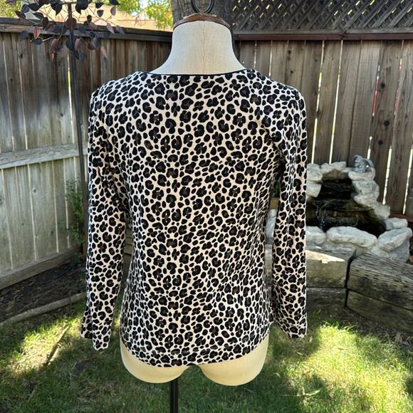 Adonna Leopard V-neck Top Blouse Women's size Small - Picture 4 of 7